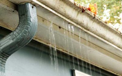 RECLAMACION DE UN PROPIETARIO A LA COMUNIDAD DE PROPIETARIOS POR DEFECTOS CONSTRUCTIVOS